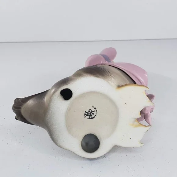 Hagen Renaker DW Mother Goose Figurine Matte Variation - Picture 5 of 9